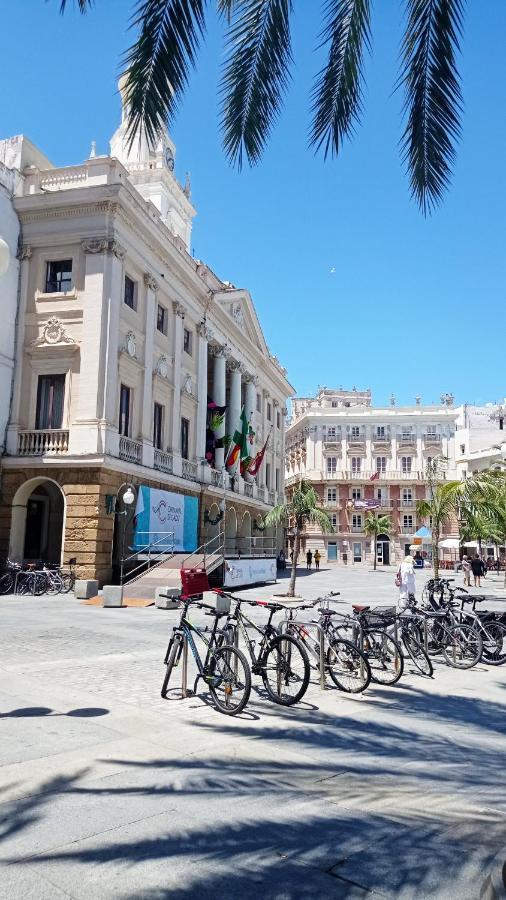 Apartamentos Plaza Santo Domingo Cadiz Exterior photo