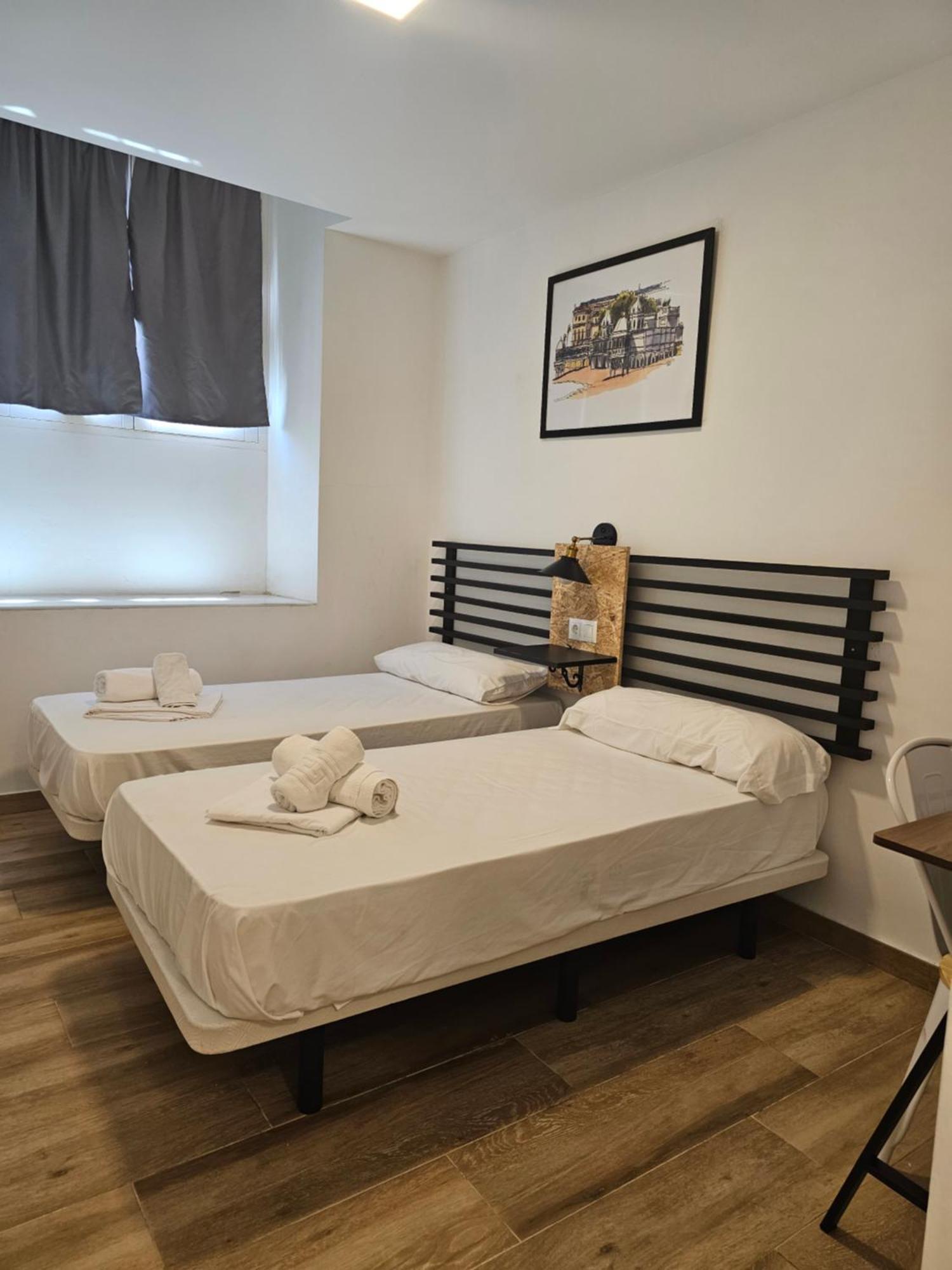 Apartamentos Plaza Santo Domingo Cadiz Exterior photo
