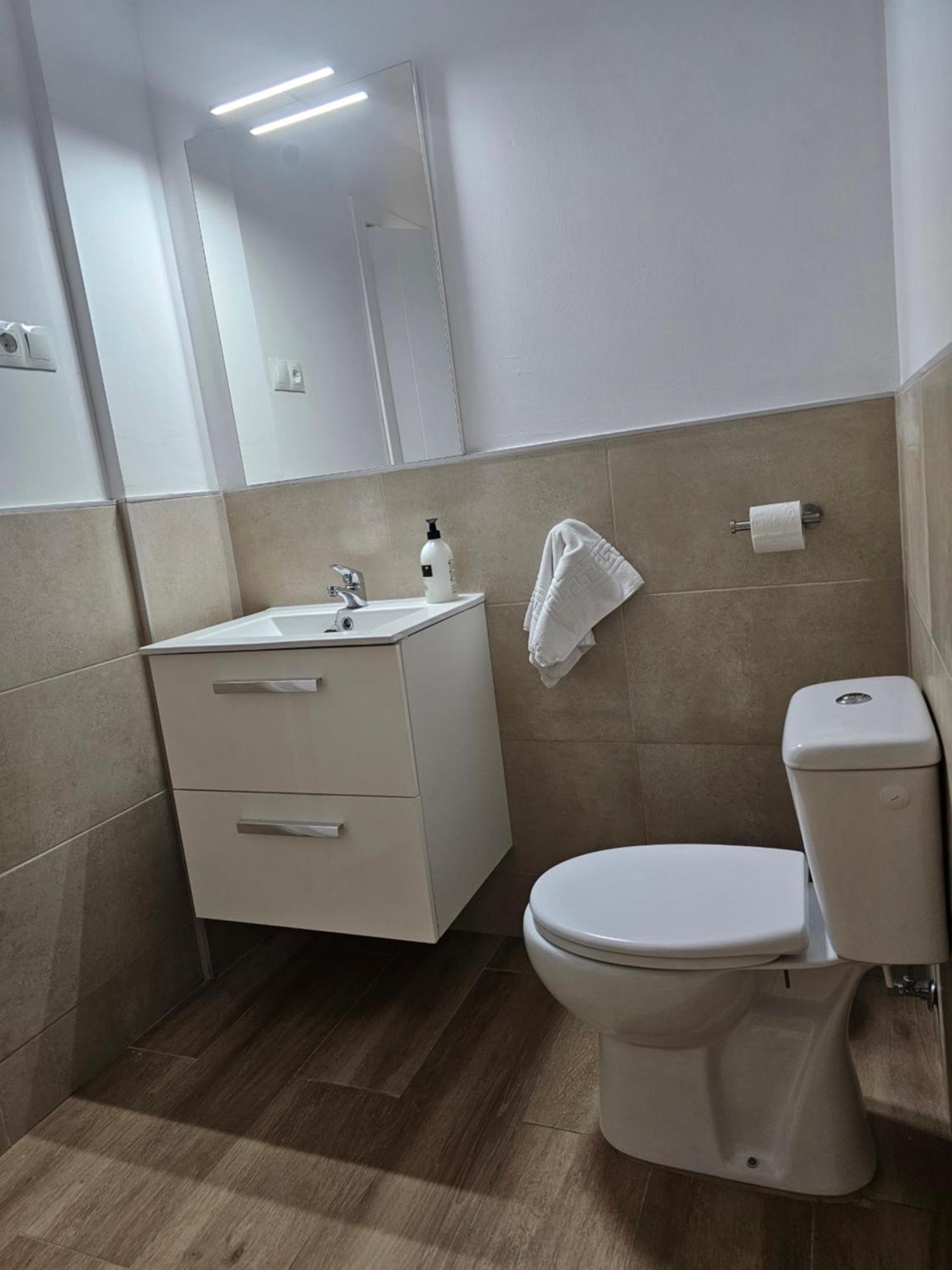 Apartamentos Plaza Santo Domingo Cadiz Exterior photo